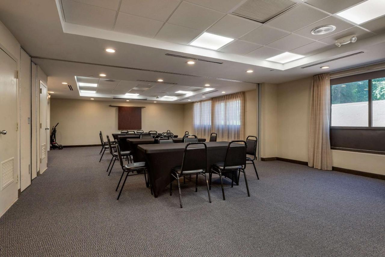 Mainstay Suites Horsham - Philadelphia Eksteriør billede